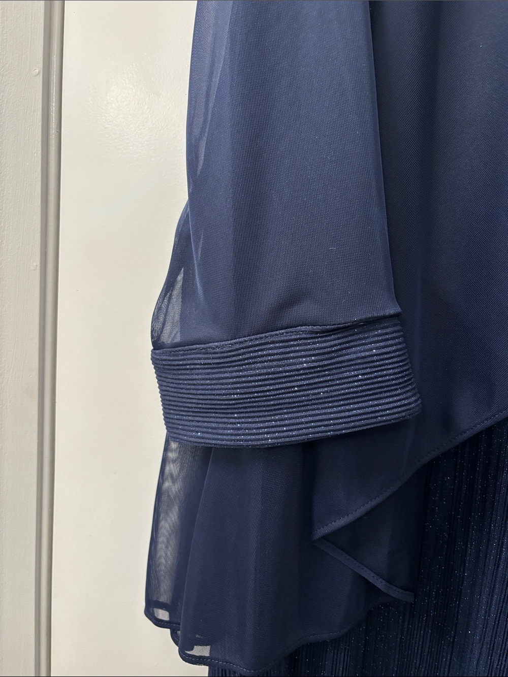 Beautiful sparkle blue dress , brand new with chiffon jacket , accented sleeve - Picture 3 of 5
